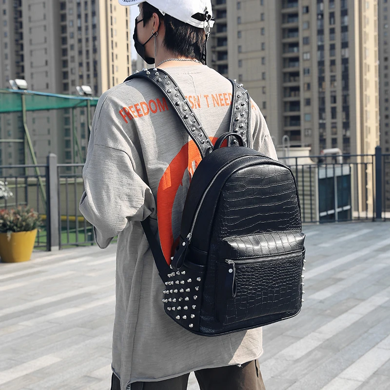 Fashion rivets men backpack Large capacity Crocodile pattern man laptop backpack 15.6 Casual Travel bag pu leather Bagpack black 3