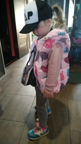 Meninas do Bebê sem Mangas Colete com Capuz de lã Jaqueta e Meninos Impressão dos Desenhos Roupas de Cashmere Liligirl Animados Tops Brasão Crianças Outwear 32 Cor 13 Com Capuz de Lã Jaqueta e Meninos