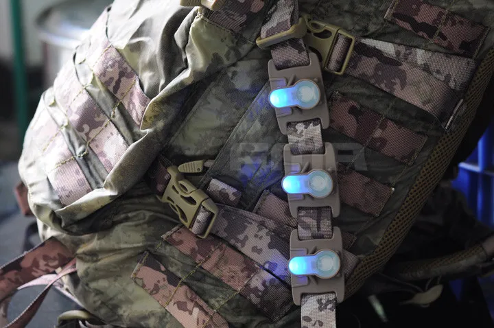 FMA-MOLLE-System-Strobe-Light-1