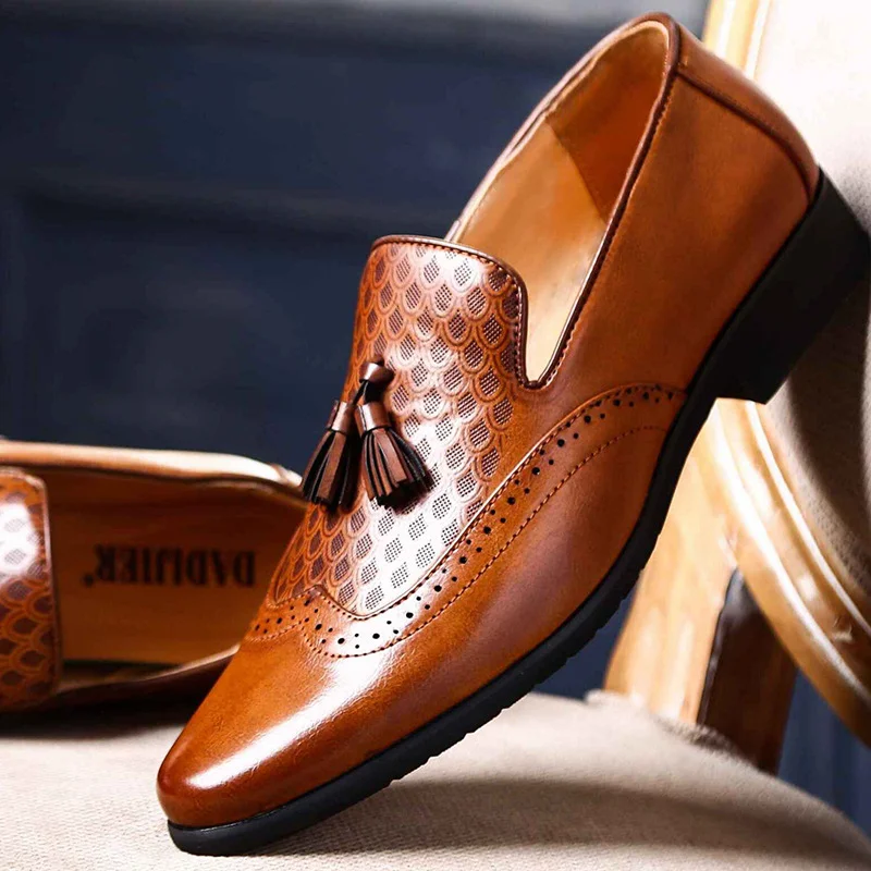 fashion retro Mens Tassels slip on Loafer Brogue Wing tip Carved Dress Shoes