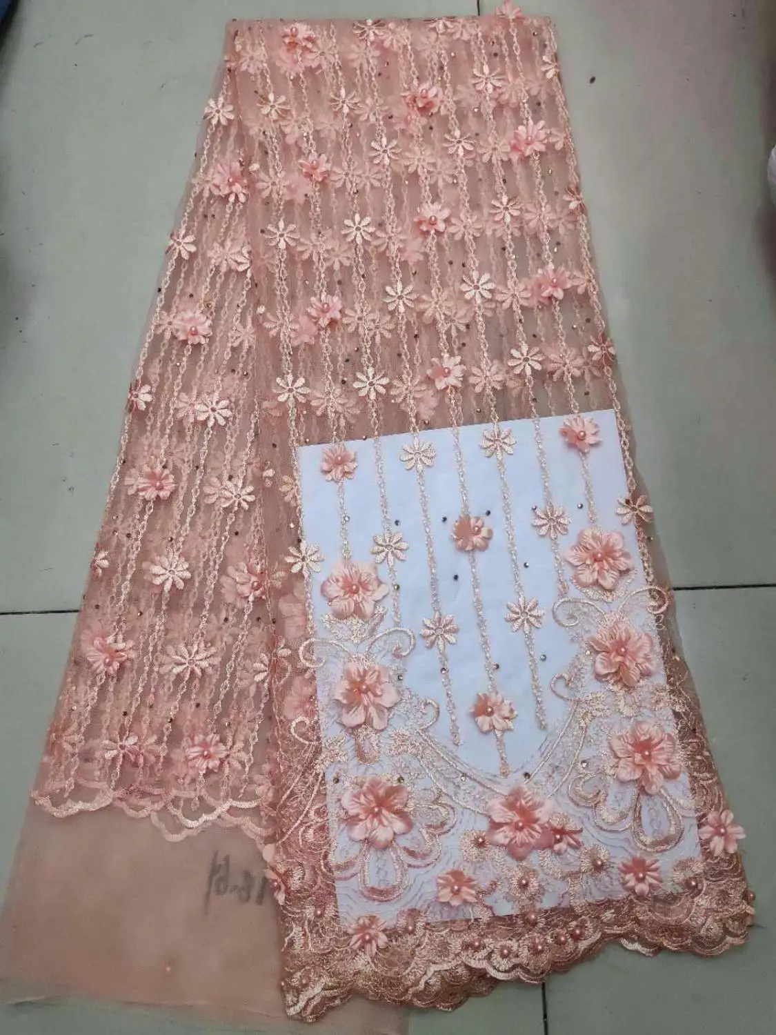 

2019 High Quality Nigerian Tulle Lace Fabrics Latest Beaded Mesh African Lace Fabric Bride French Net Lace Fabric