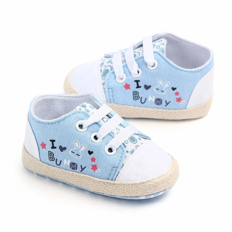 Обувь для новорожденных; коллекция года; детская обувь с принтом кролика; обувь из парусины для малышей; кроссовки на шнуровке для маленьких девочек и мальчиков; обувь для малышей 0-18 месяцев