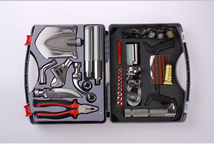 Multi functional combination tool, vehicle mounted tool, camping tool