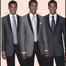 Ощущение подходит для однобортных 1 пуговиц, зауженного кроя, шалевого воротника, боковых вентиляционных отверстий, плоских, серых брюк цвета