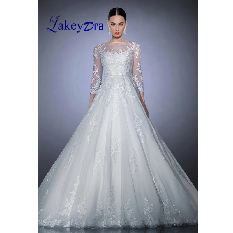 

Lakeydra White A-Line Weding Dresses Tulle Boat Neck 3/4 Long Sleeves with Appliques Zipper Back Plus Size Bridal Gowns