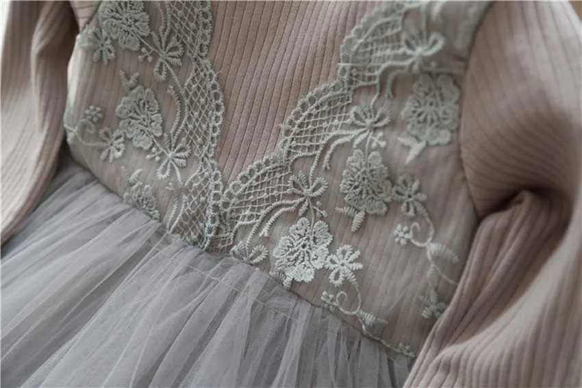 4487659760_1780852424