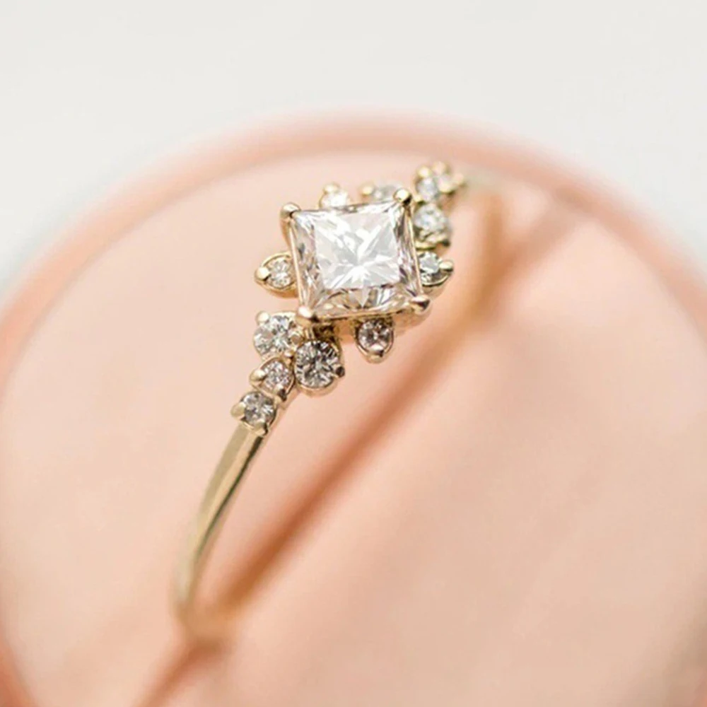 IPARAM Shiny Gold Kristall Dame Finger Ring Mode Klassische Strass Kristall Geometrie Engagement Ring Hochzeit Schmuck|Ringe| - AliExpress