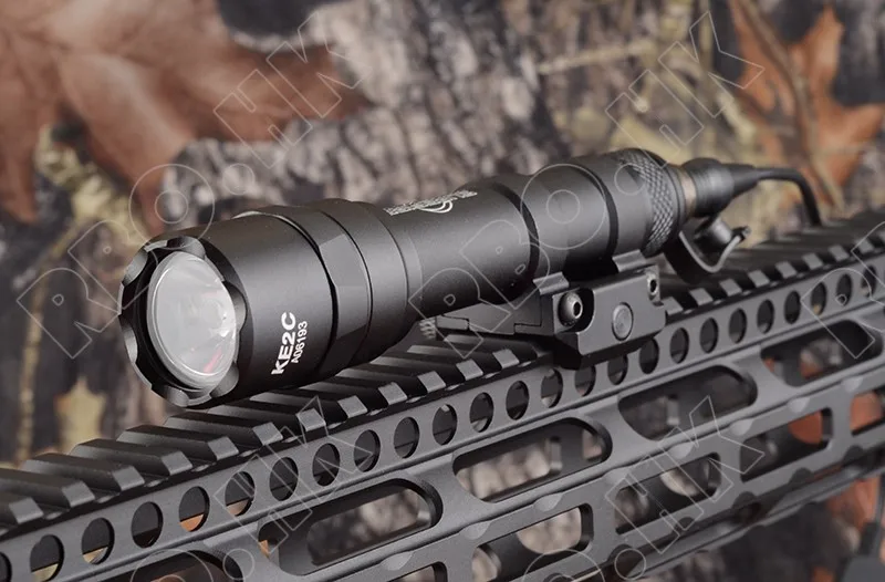 

MINI Tactical M600 Scout Light Outdoor Rifle Hunting Flashlight 500 lumen Weapon Light LED Lanterna M2314