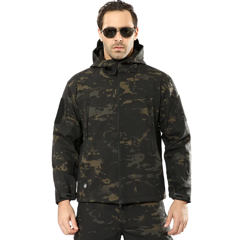 Men's Army Camouflage Tactical Jacket and Coat Military Jacket Winter Waterproof Soft Shell Jackets