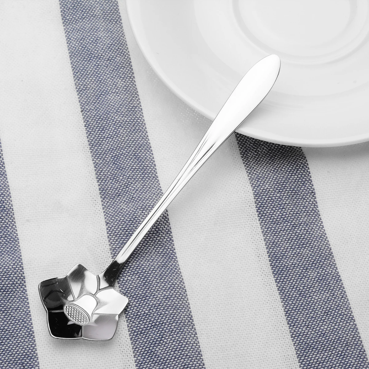 5pcs Stainless Steel Flower Shape Coffee Spoon High Quality Tea Spoon Ice Cream Coffee Scoop Set Handle Flower Decor