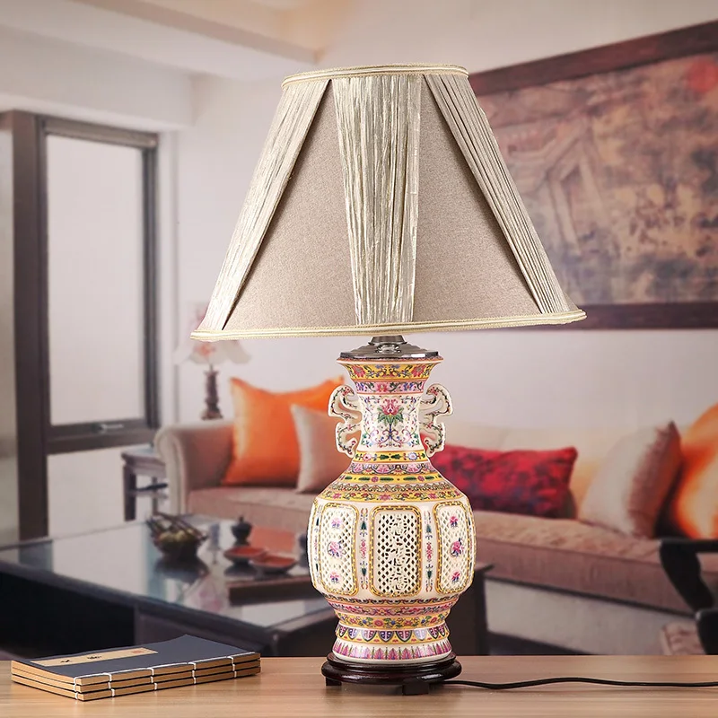Vintage style porcelain ceramic desk table lamps for bedside chinese Blue and White Porcelain colorful living room table lamp (1).jpg
