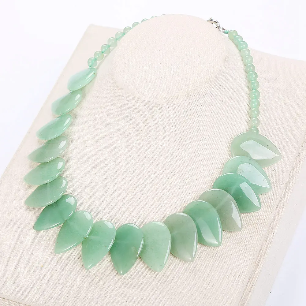 Natural Stone Crystal Aventurine Leaf Necklace Green Women Jade Pendant