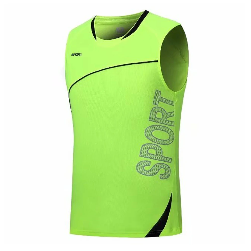 Футболка для занятий спортом