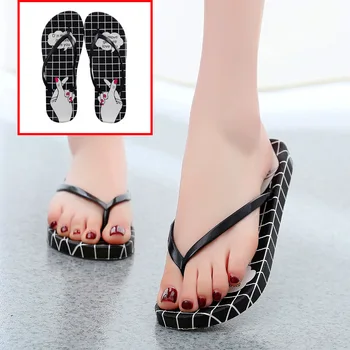 

Women Slippers Fashion Luxury Shoes Designer Beach Flip Flops Ladies Summer Slippers Flat Non Slip Sandals Zapatillas Mujer