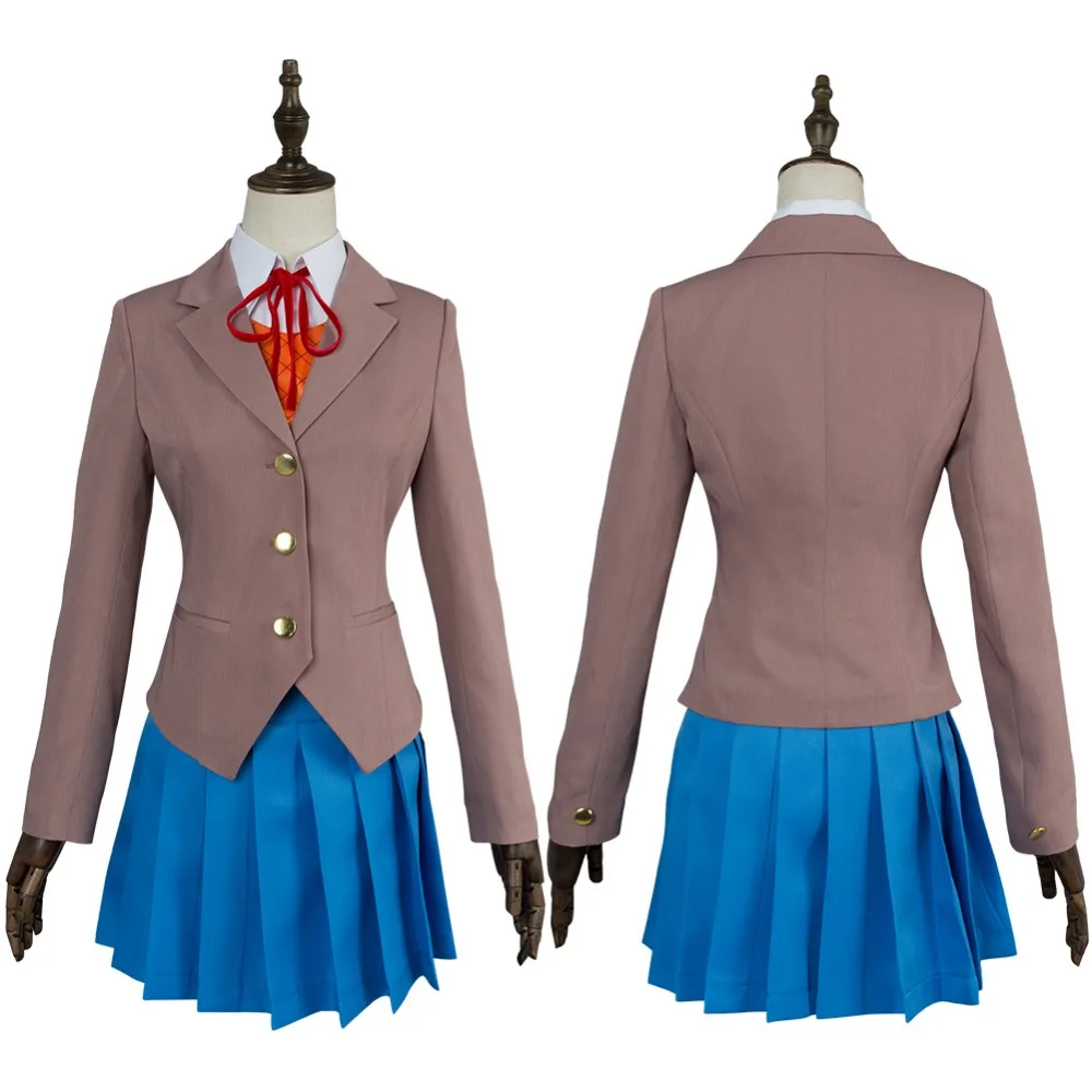 12001468-cosplayying
