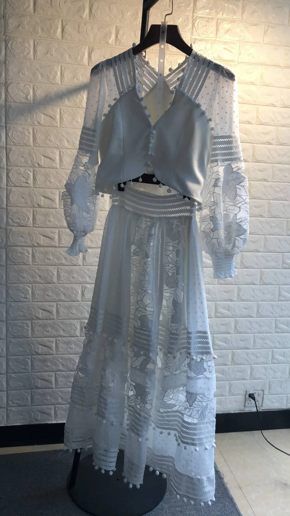 Брендовое дизайнерское Новое весенне-осеннее женское кружевное платье комплект из 2 предметов белый короткий топ открытая юбка сексуальные вечерние пляжные уличные