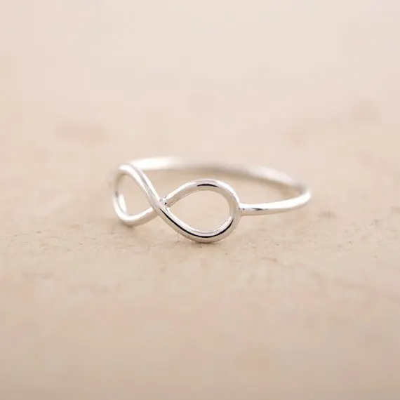 

1PCS- Fashion Infinite Rings Friendship Infinity Ring Cute Simple Geometric 8 Eight Rings for Friends Lovers