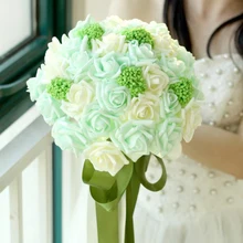 Невесты с цветами в руках невесты Свадьба Цветы Холдинг реквизит шампанское розы моделирование