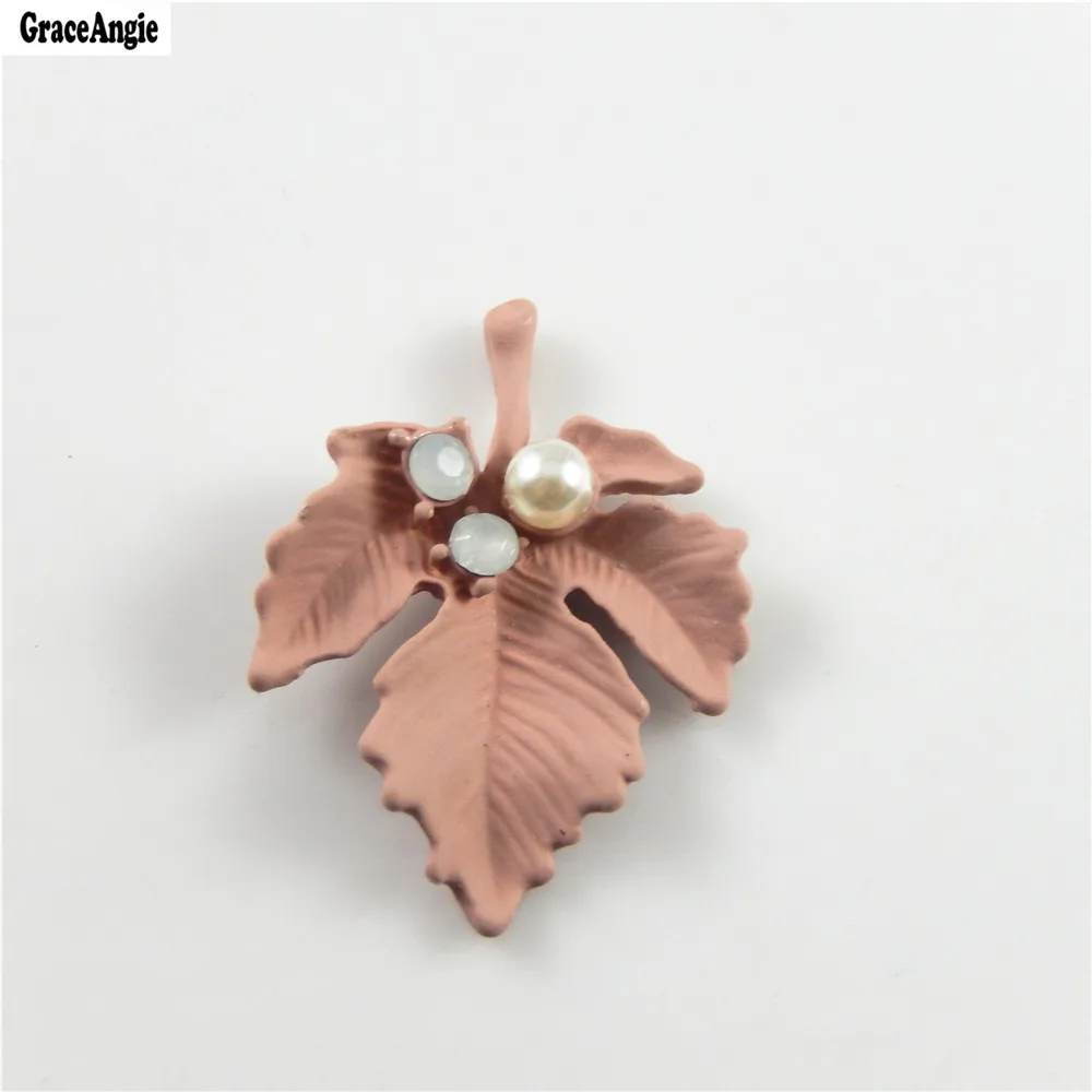 

GraceAngie 10pcs Hot Selling Pink Maple Leaf Imitated Pearl Inlaid Jewelry Finding Suspension Accessory Handmade 52690