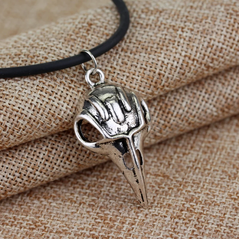 

Vintage Silver Bird Skull Pendant Raven Bellatrix Crow Lestrange Necklace Gothic Style Cosplay Movie Jewelry For Men Women Gift