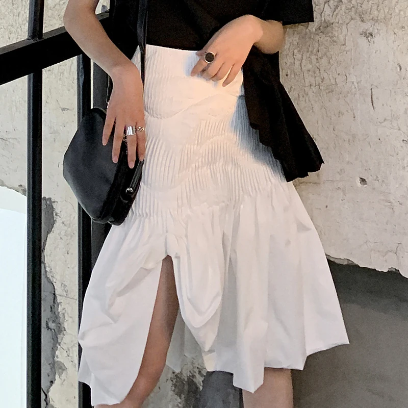 Runway Designer Women White Black Mermaid Skirt Elegant High Waist Irregular Pleated Skirt Vintage Summer Slim Casual Skirt