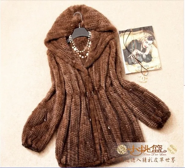 Женское вязаное пальто из натурального меха норки с расклешенным рукавом зимнее