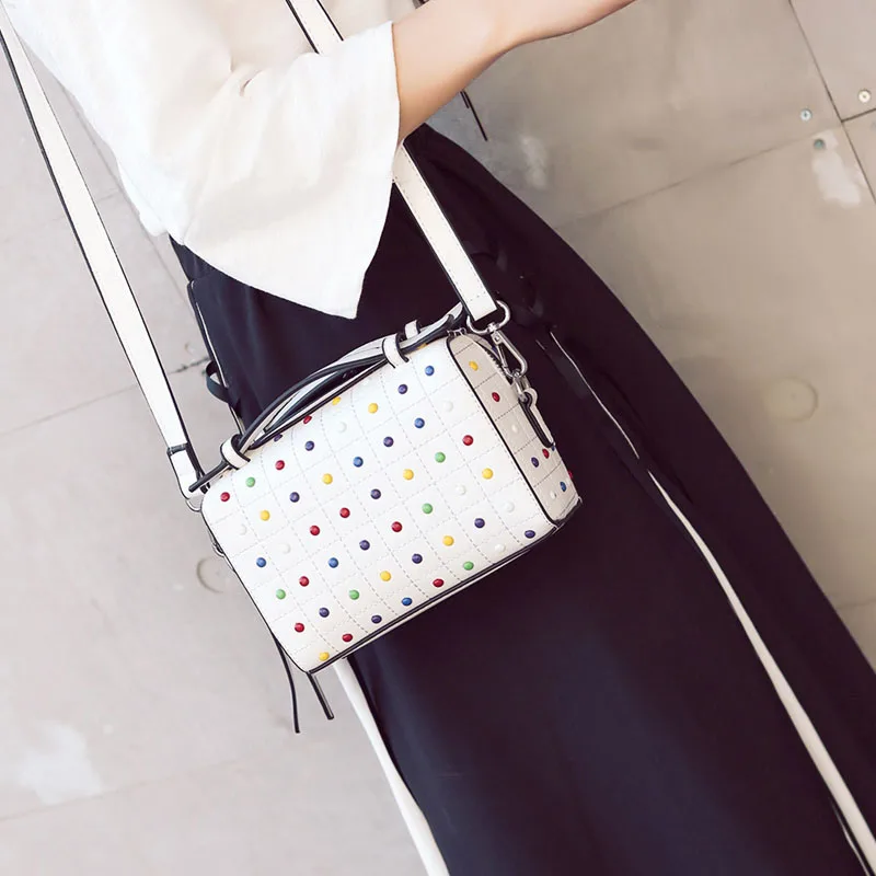 JANESPRI Crossbody Bags for Women Messenger Bags 2018 Vintage Leather Bags Women Handbags Famous Brand Rivet Small Shoulder Sac (2)