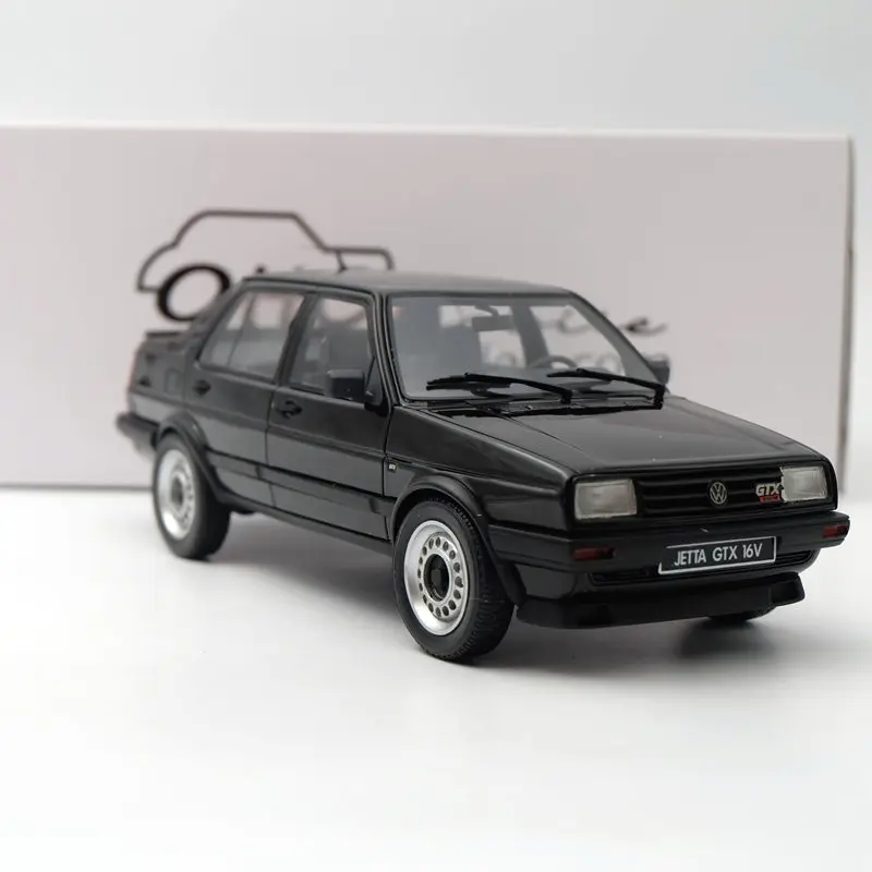 1:18 Масштаб Jetta GTX 16V Модель Смола модели автомобиля литые игрушки красный/белый/черный/lightgold - Цвет: Black