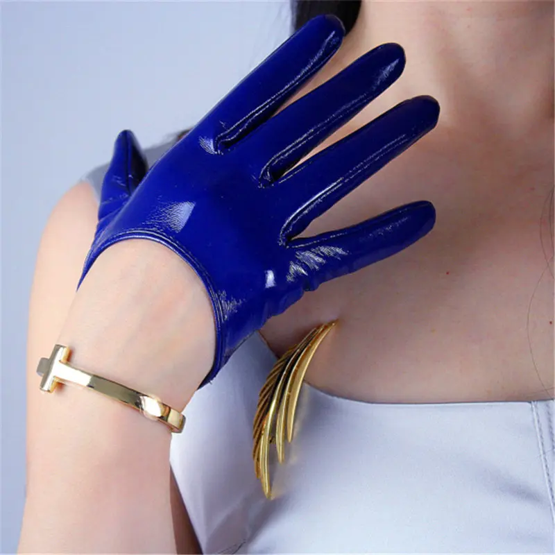 Модные из искусственной кожи перчатки 13 см короткие Стиль Для женщин перчатки Синтетическая кожа Лакированная кожа подкладки женские варежки P02 - Цвет: patent leather blue