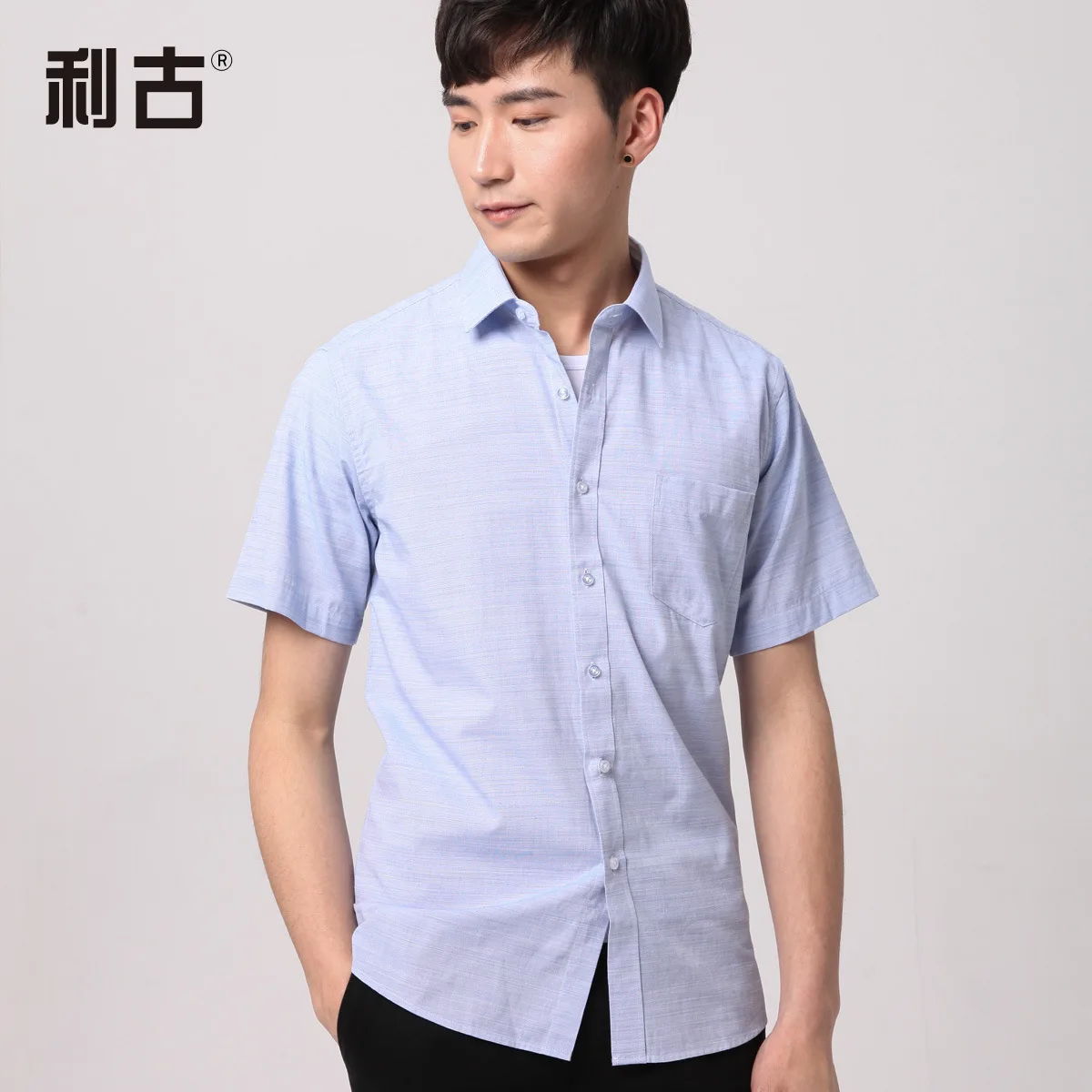 Летняя хлопковая рубашка с короткими рукавами для молодых мужчин; чистый цвет; удобные и удобные льняные рубашки для отдыха с короткими рукавами