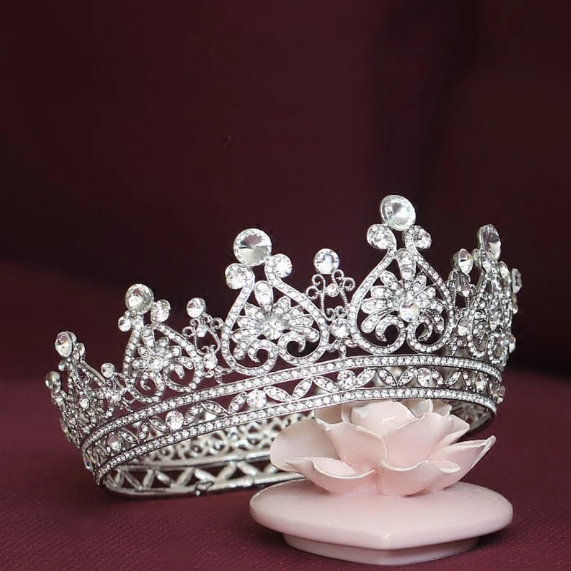 Himstory新ヨーロッパryalクラウンシルバーカラーのラインストーンティアラハート形女王王冠の結婚式のヘアアクセサリー - AliExpress