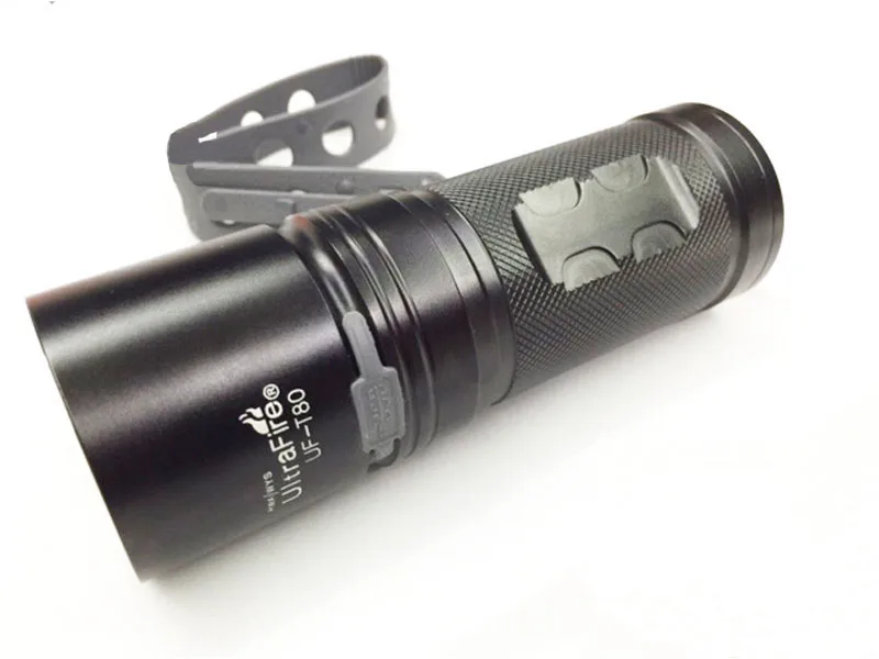 

UF-T80 CREE XHP50 2500lm Stepless Adjusted USB Rechargeable LED Flashlight (3x18650)