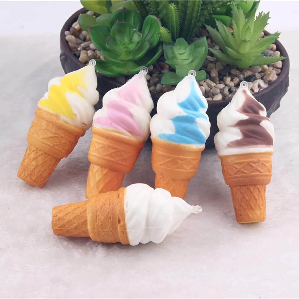 Comprimere Giocattoli Colorful Ice Cream Torta di Simulazione Lento Aumento Alleviare Lo Stress Cellulare Cinghie Pane Giocattoli per I Bambini Del Bambino Del Regalo Del Partito