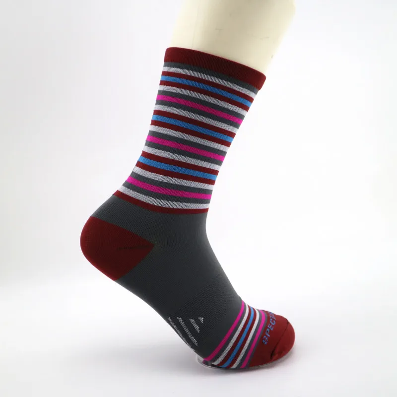 Брендовые Новые мужские и женские спортивные носки для верховой езды дышащие носки Coolmax - Цвет: Коричневый