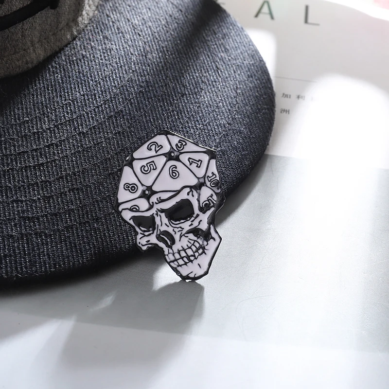 

D20 Brain Skull Eanmel Pin White Punk 20 sided dice Game Thinking Skeleton Badge Pin Button Dungeons and Dragons DnD Brooches