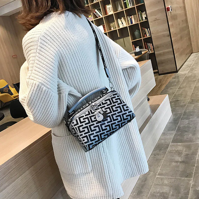 Women Fashion Printing Wide Shoulder Bag INS Popular Leather Handbag Exuqisite Female Messenger Bags Lady Luxury Bolsa SS3493 (5)
