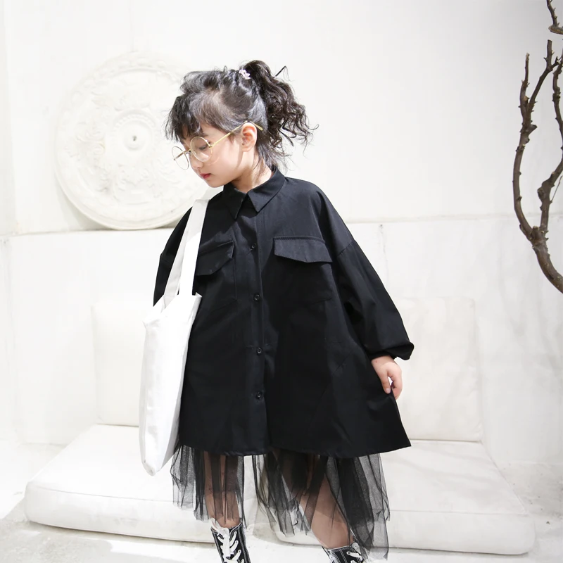 

Baby girl shirt 2019 spring new children's Korean version of the mesh stitching loose retro long section long-sleeved shirt