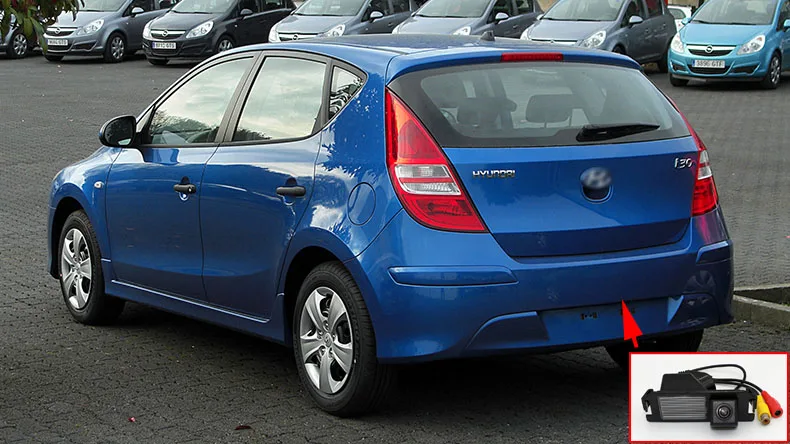 Hyundai_i30_(Facelift)__Heckansicht,_7._April_2011 (1)