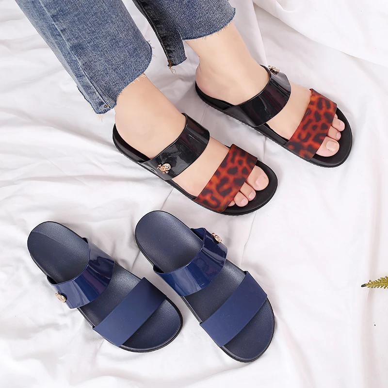 

{D&Henlu}Simplicity Style Slippers Beach Casual Women Jelly Shoes Summer Waterproof Non-slip Flip Flops Sandals Woman Shoes 2019