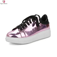 Новое поступление; модная женская повседневная обувь; популярная обувь из лакированной кожи с круглым носком; цвет розовый, серебристый, серый; женская обувь; размеры США 4-10,5