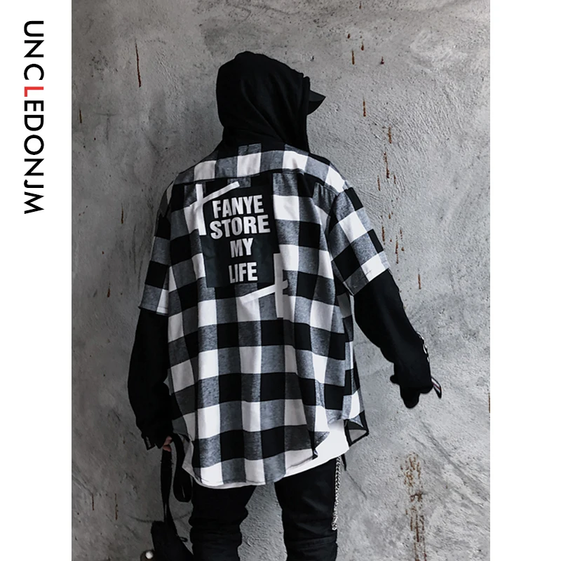 

UNCLEDONJM Plaid Color Patchwork Shirts Men Hip Hop Harajuku Streetwear Fake two pieces Hooded Collar Casual Shirt 528W