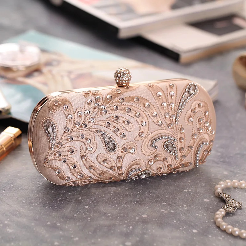 

Spring and Summer New Graceful Fashionable Embroidered Bag with Beautiful Bead, Studded Women's Hand Craft Dinner Bag