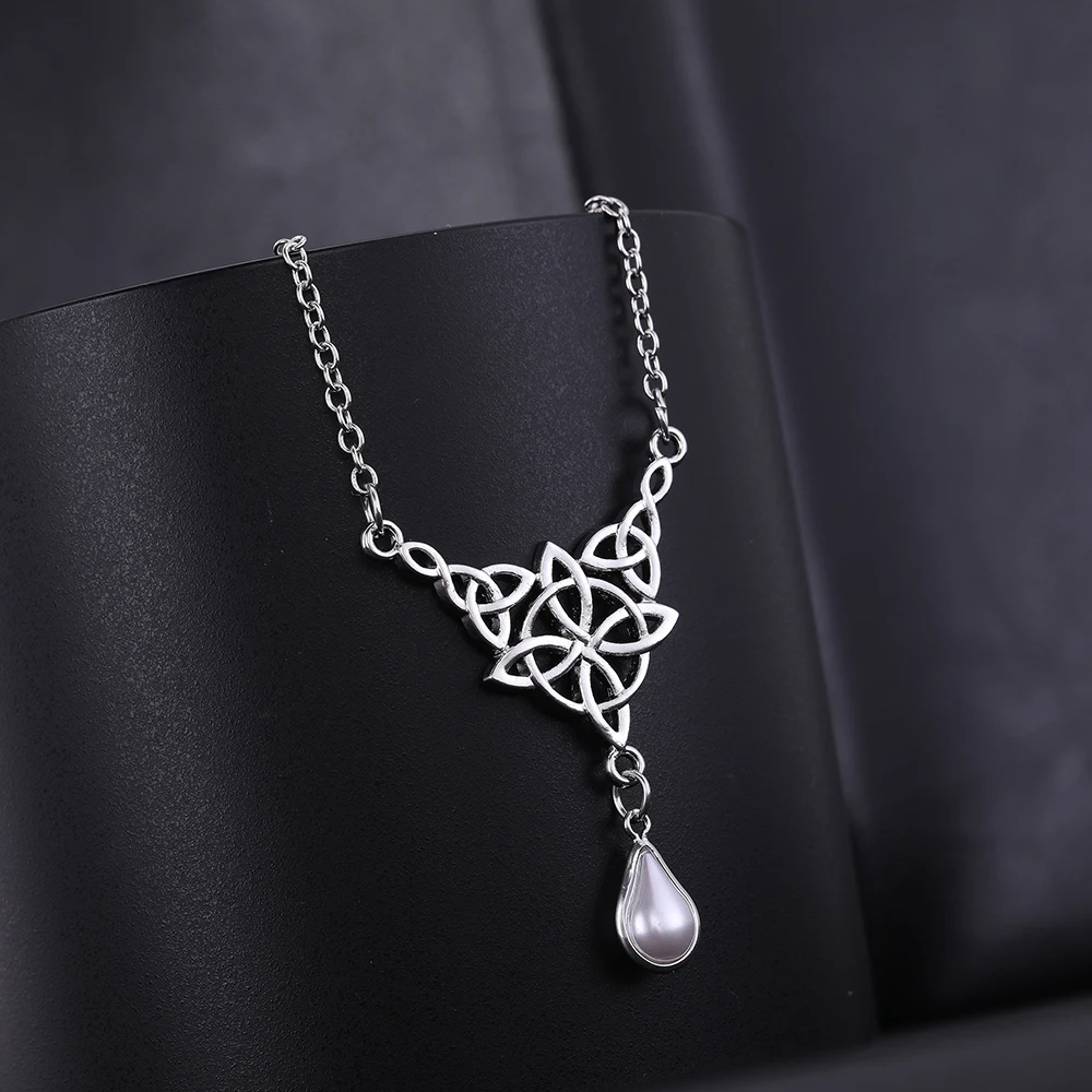 

SKYRIM Fashion Pearl Pendant Necklace Silver Metal Link Chain Statement Choker Necklaces Jewelry Gift for Women