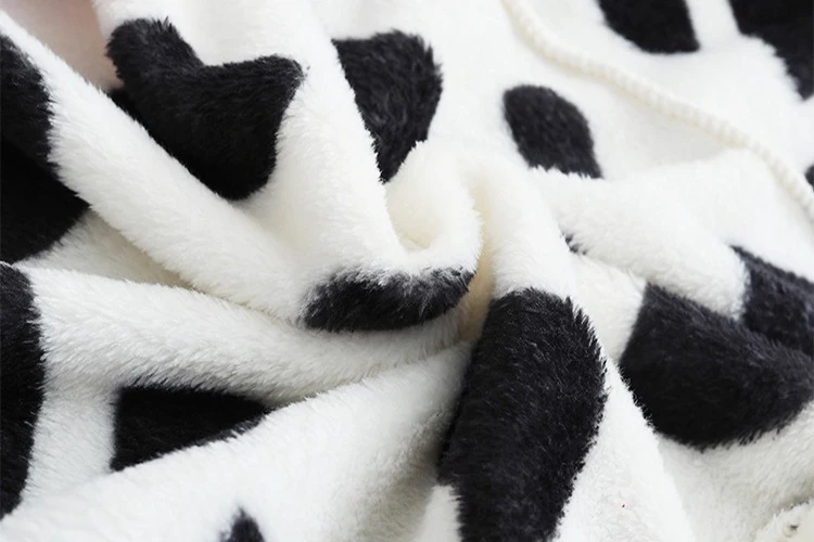 baby romper detail show 3