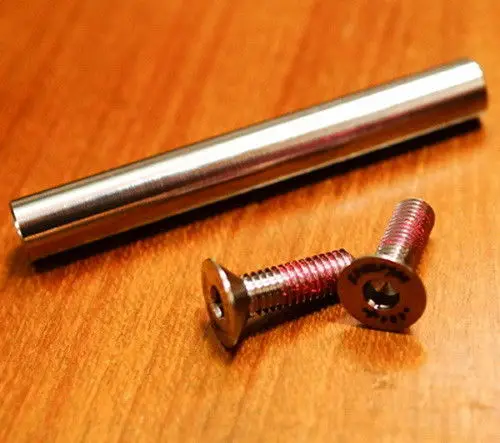 

Bicycle Titanium Triangle Pivot Hinge Axle with TC4 Ti Bolts Spindle for Brompton