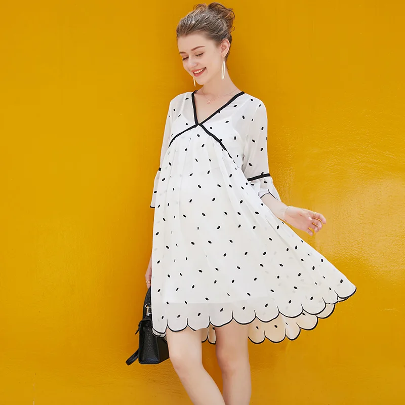 Europe New 2018 Summer Pregnant Women Fashion Loose Sexy V Neck Flare Sleeve Printing Chiffon Dress Maternity Casual Loose Dress цена Europe New 2018 Summer Pregnant Women Fashion Loose Sexy V Neck Flare Sleeve Printing Chiffon Dress Maternity Casual Loose Dress цены онлайн