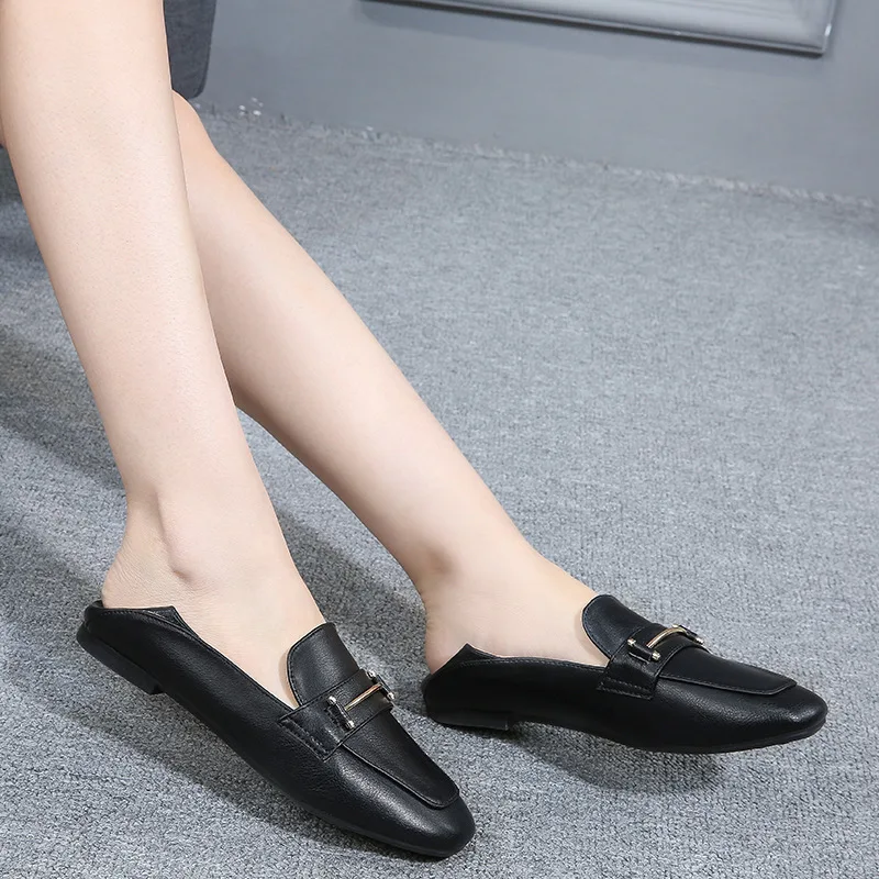 

2019 spring new fashion simple solid color large size flat shoes women comfortable wild England style casual shoes.
