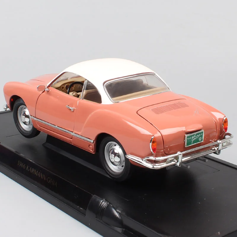 1:18, большие бренды, дорожный знак, классика 1966, Karmann Ghia coupe, литые автомобили, модель автомобиля, миниатюрные игрушки, подарок