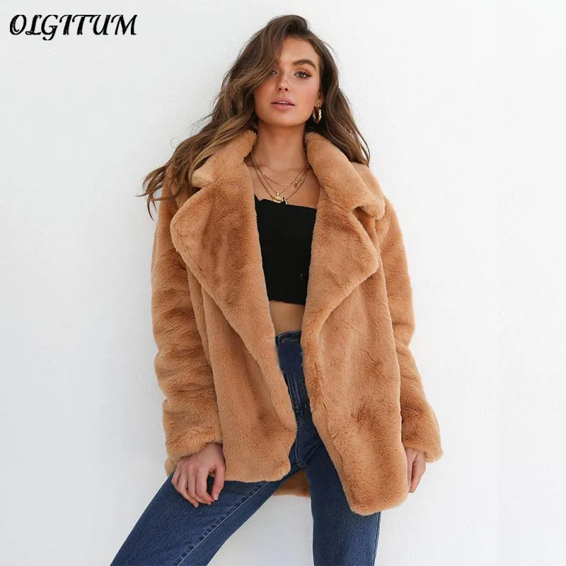 

2019 Brand New Typical Velvet Fur Coat Suit Collar Fashion Imitation Rabbit Fur Short Ladies Coat Soft Warm Loose Female Jacket