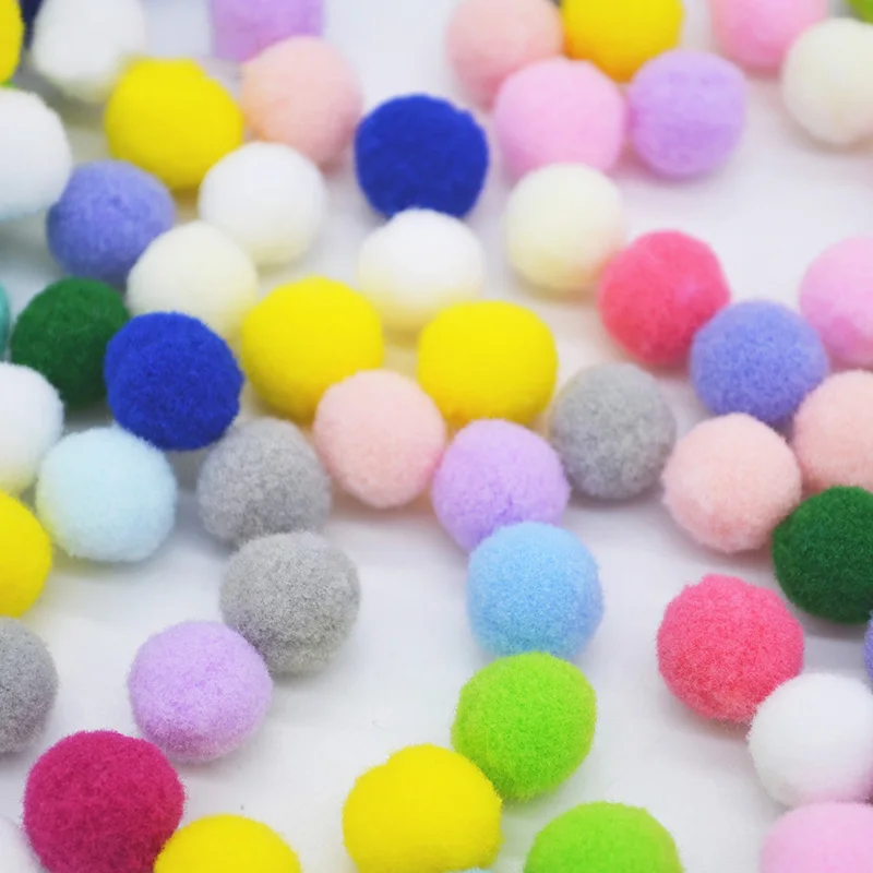

100Pcs/lot 15mm Multi-use Soft Pompones Balls Fluffy Plush DIY Pom Poms Ball Furball Wedding Home Decor Sewing Craft Supplies